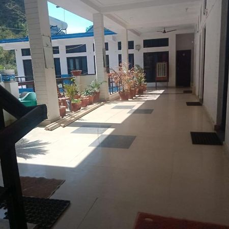 Vamoose Srishty Choice Apartment Rudraprayag Bagian luar foto