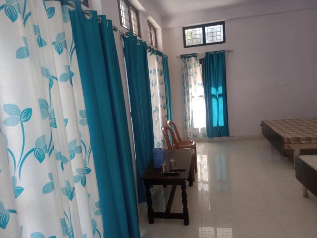 Vamoose Srishty Choice Apartment Rudraprayag Bagian luar foto
