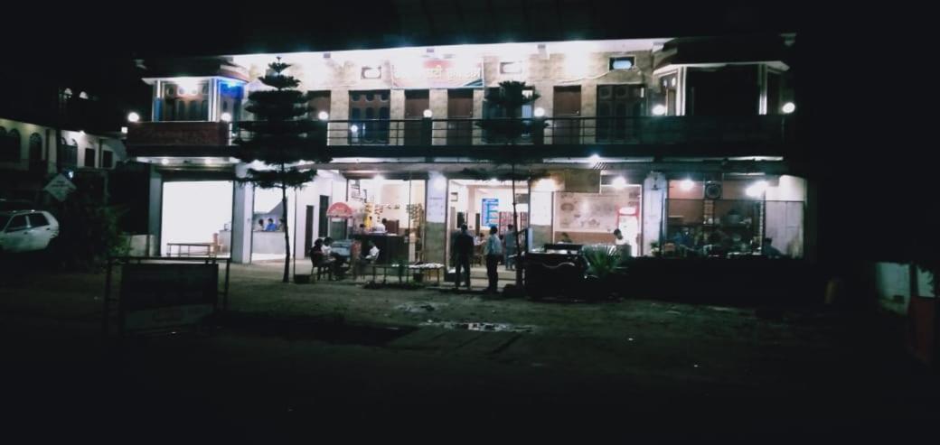 Vamoose Srishty Choice Apartment Rudraprayag Bagian luar foto